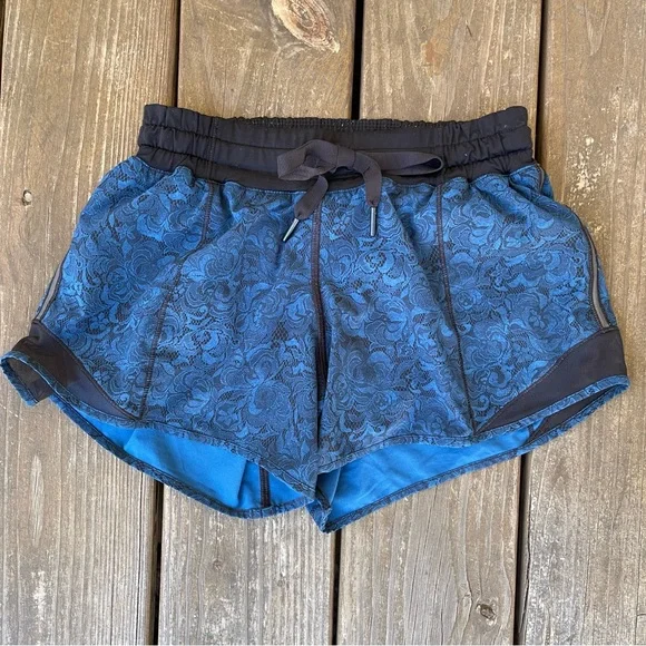 Lululemon Hotty Hot Shorts 4” - Picture 4 of 8
